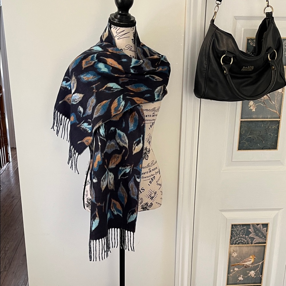 💗Elegant Multicolor Leaf Pattern Scarf